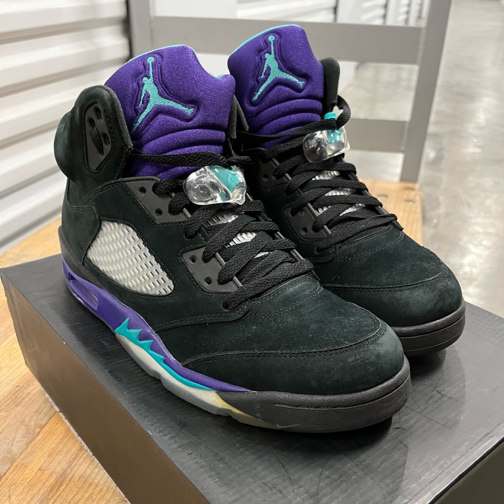 JORDAN 5s Black Grape